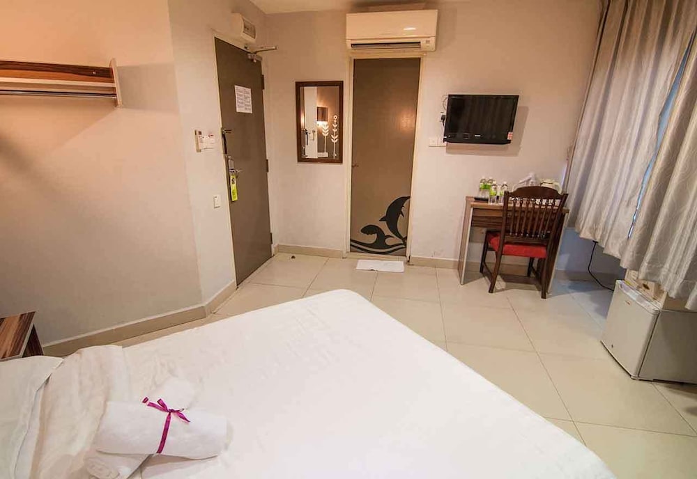 ONE AVENUE HOTEL, BALAKONG 7/30