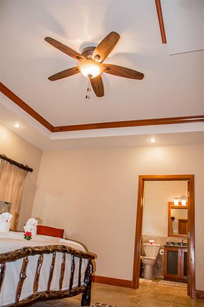 Black Orchid Resort 25/62