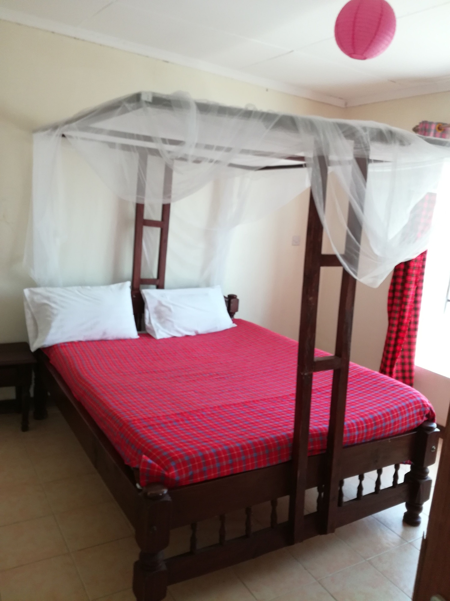 DELUXE, QUEEN BED, PRIVATE BATHROOM, ACCESSIBLE