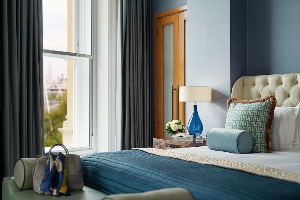 RIVER, SUITE, KING BED
