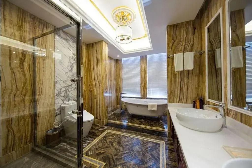 Vienna International Hotel (Shanghai Hongqiao National Exhibition and Convention Center) 19/19