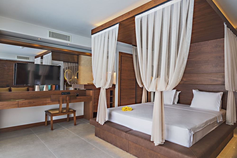 Swim Up, Luxury, Suite, Double Bed, 2 Sofa