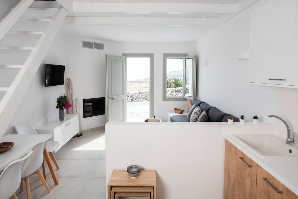 White Orchid Luxury Suites 21/50