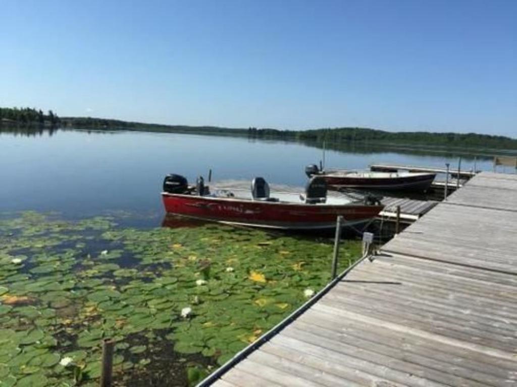 Oveson's Pelican Lake Resort & Inn 20/22