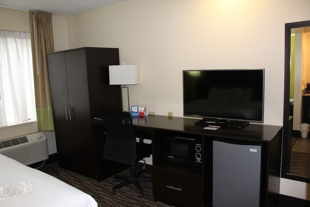 Baymont by Wyndham Newark I-95 at University of Delaware 30/34