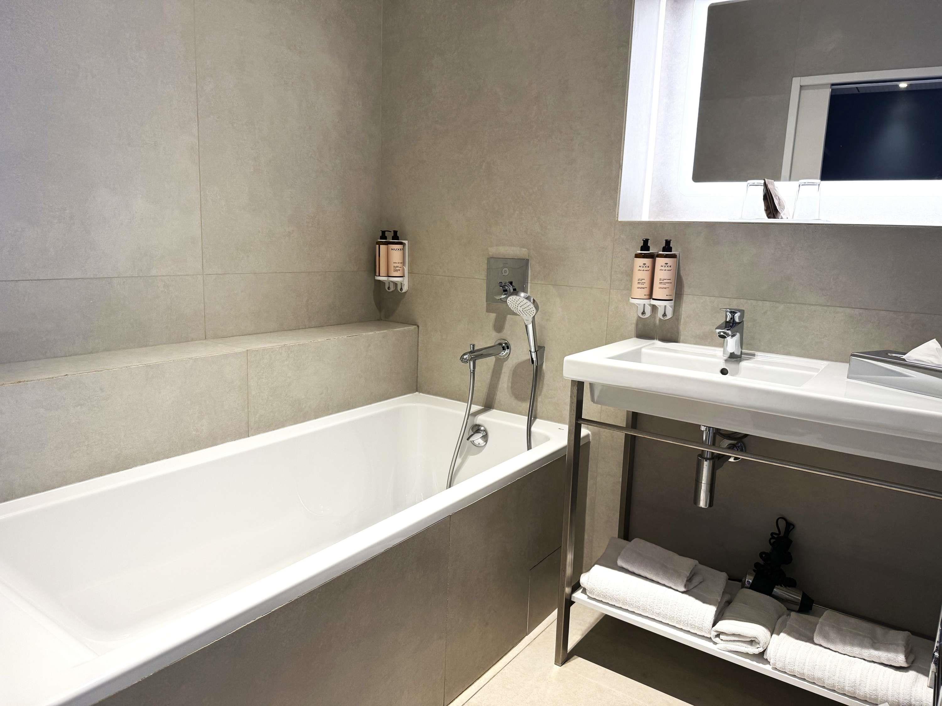 غرفة بريفيليج بسرير مزدوج، Hotel Mercure Bastia Biguglia 7/8