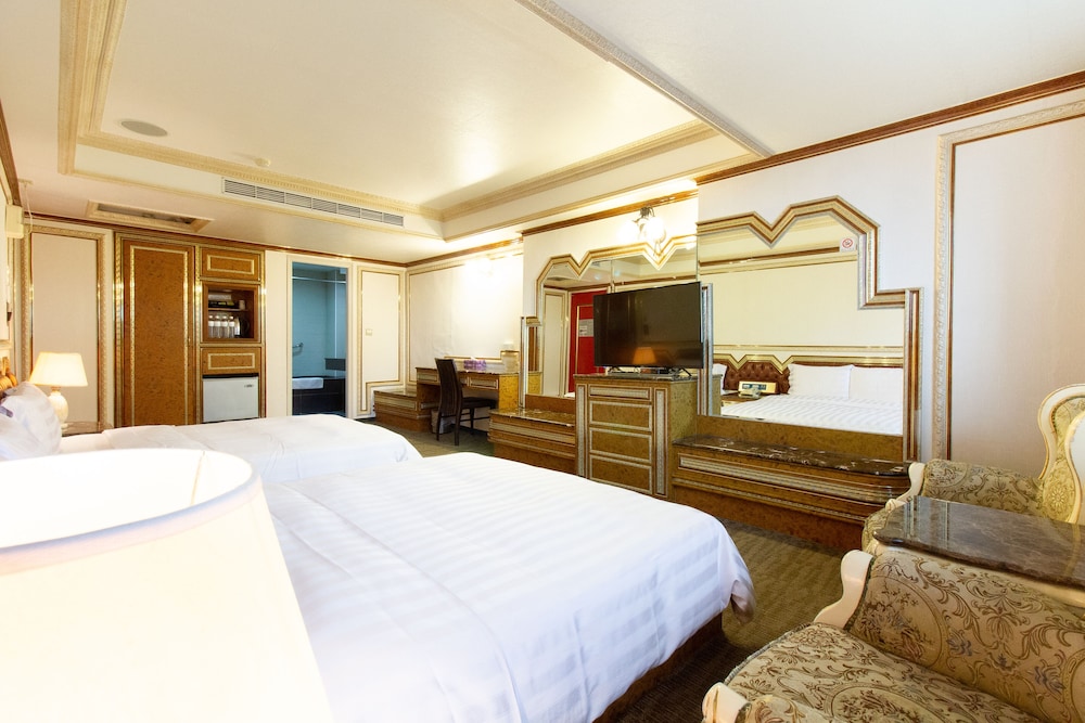 Barons Hotel 23/43