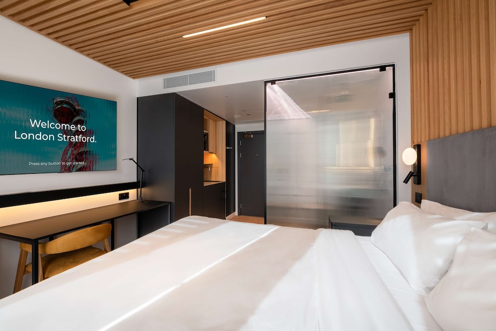 YOTELPAD London Stratford, Select by Hilton 24/50