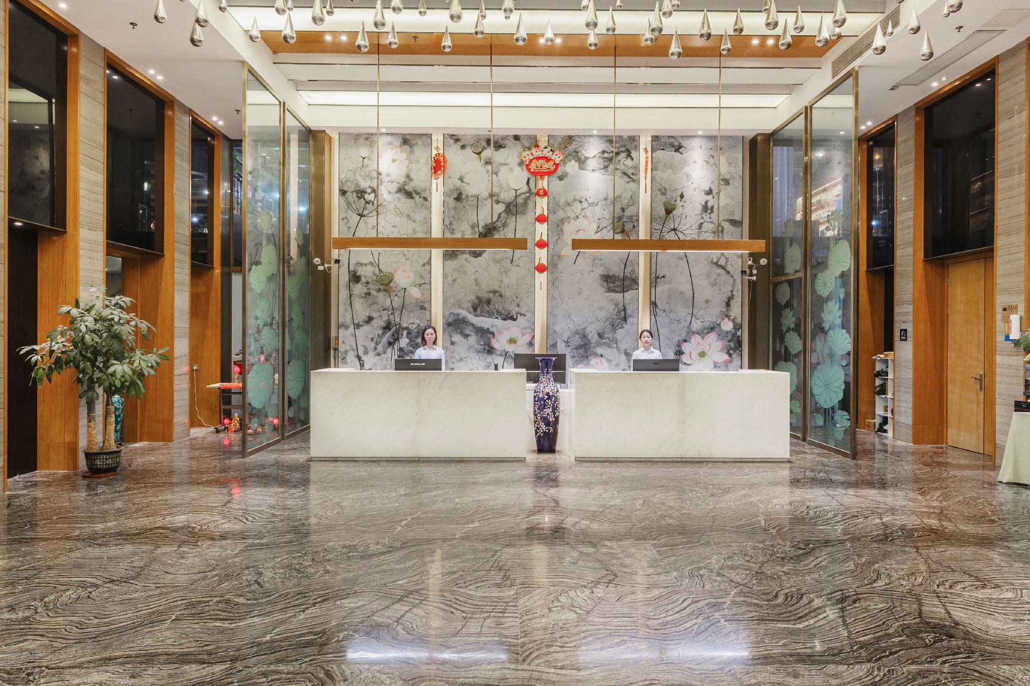 Yunzhu No.1 Hotel (Guangzhou Olympic Sports Center, Tianhe Zhucun Metro Station Branch) 6/24