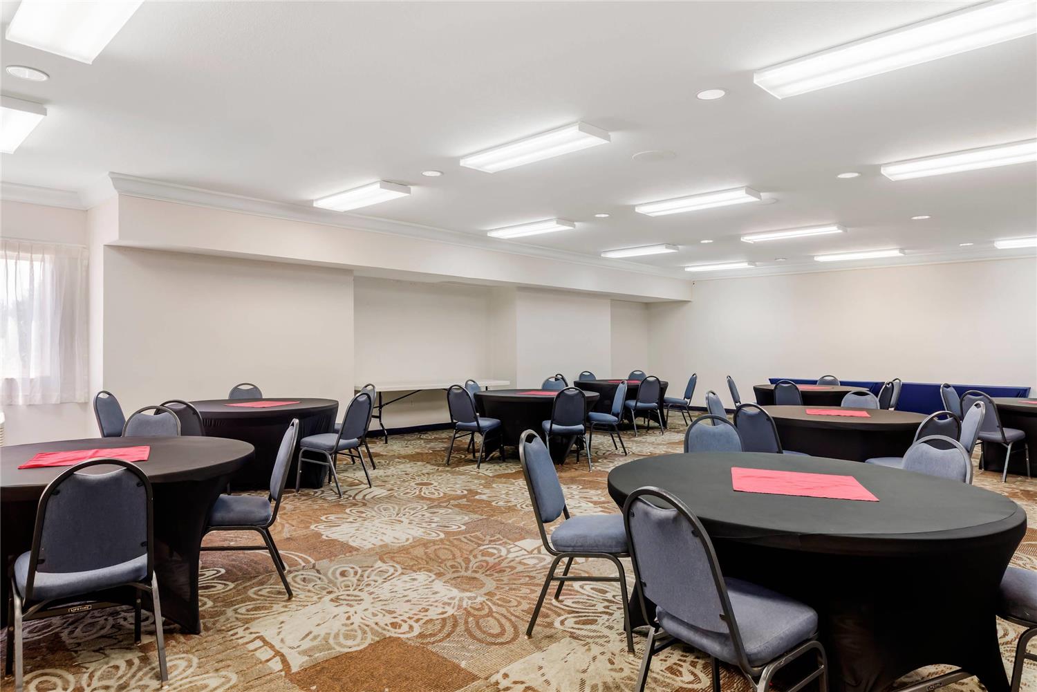 Quality Inn & Suites Denver International Airport 39/42