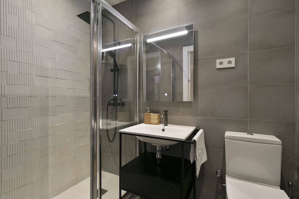 Arte Suites By Olala Homes 23/25