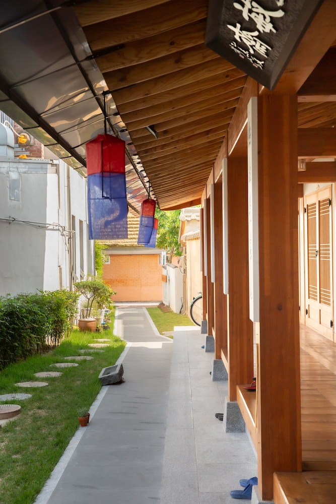 Nabijam Hanok Hotel 5/61