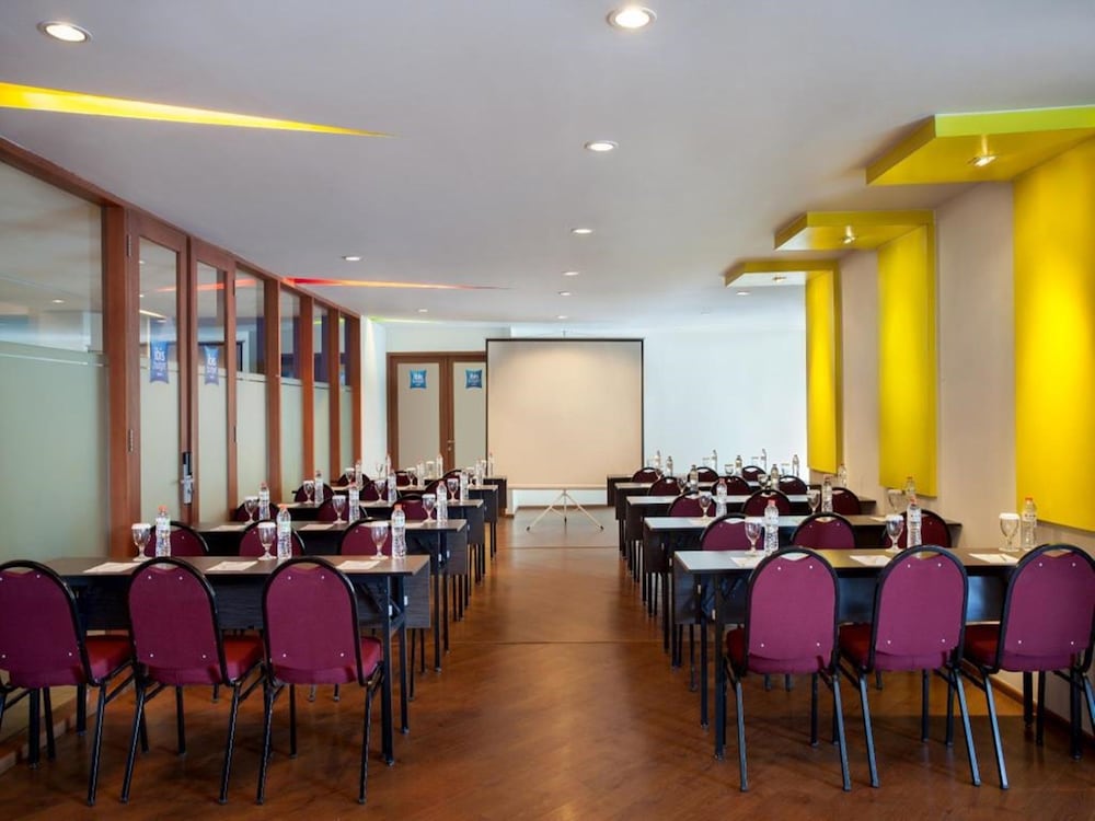 Ibis Budget Jakarta Cikini 36/42