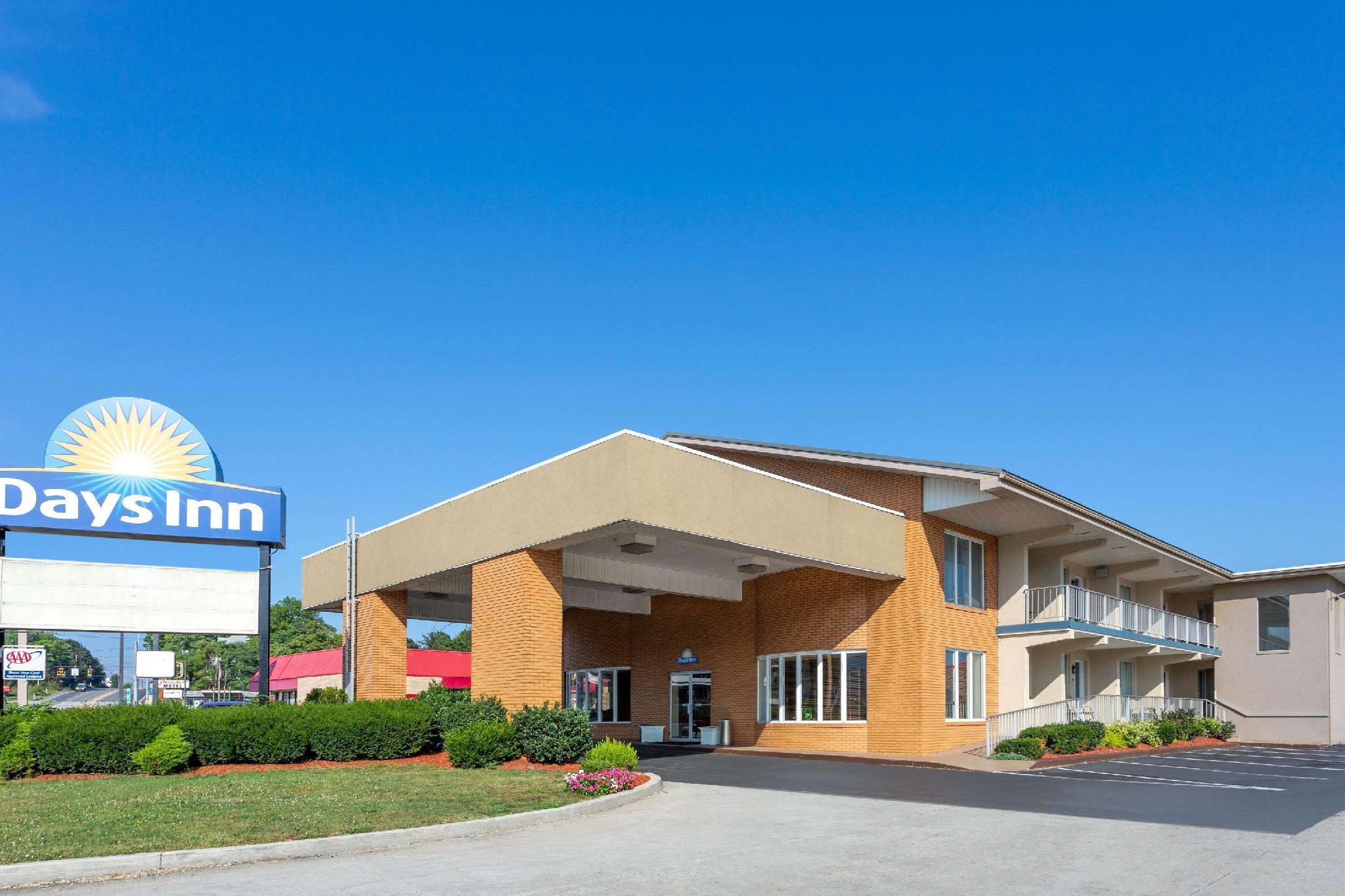 Days Inn By Wyndham Breezewood 4/34