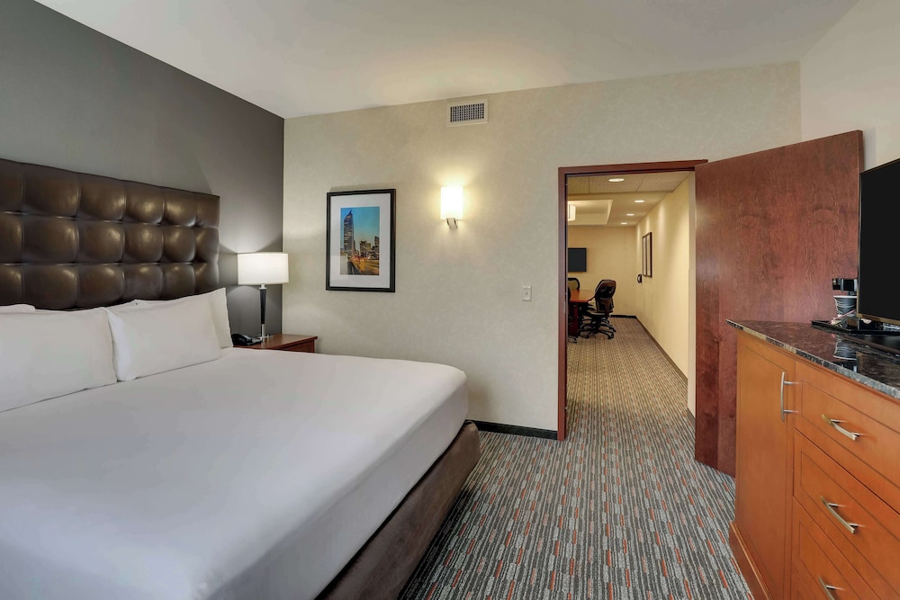 Drury Inn Suites Charlotte Arrowood 11/50