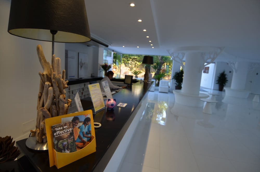Fergus Style Cala Blanca Suites 33/37