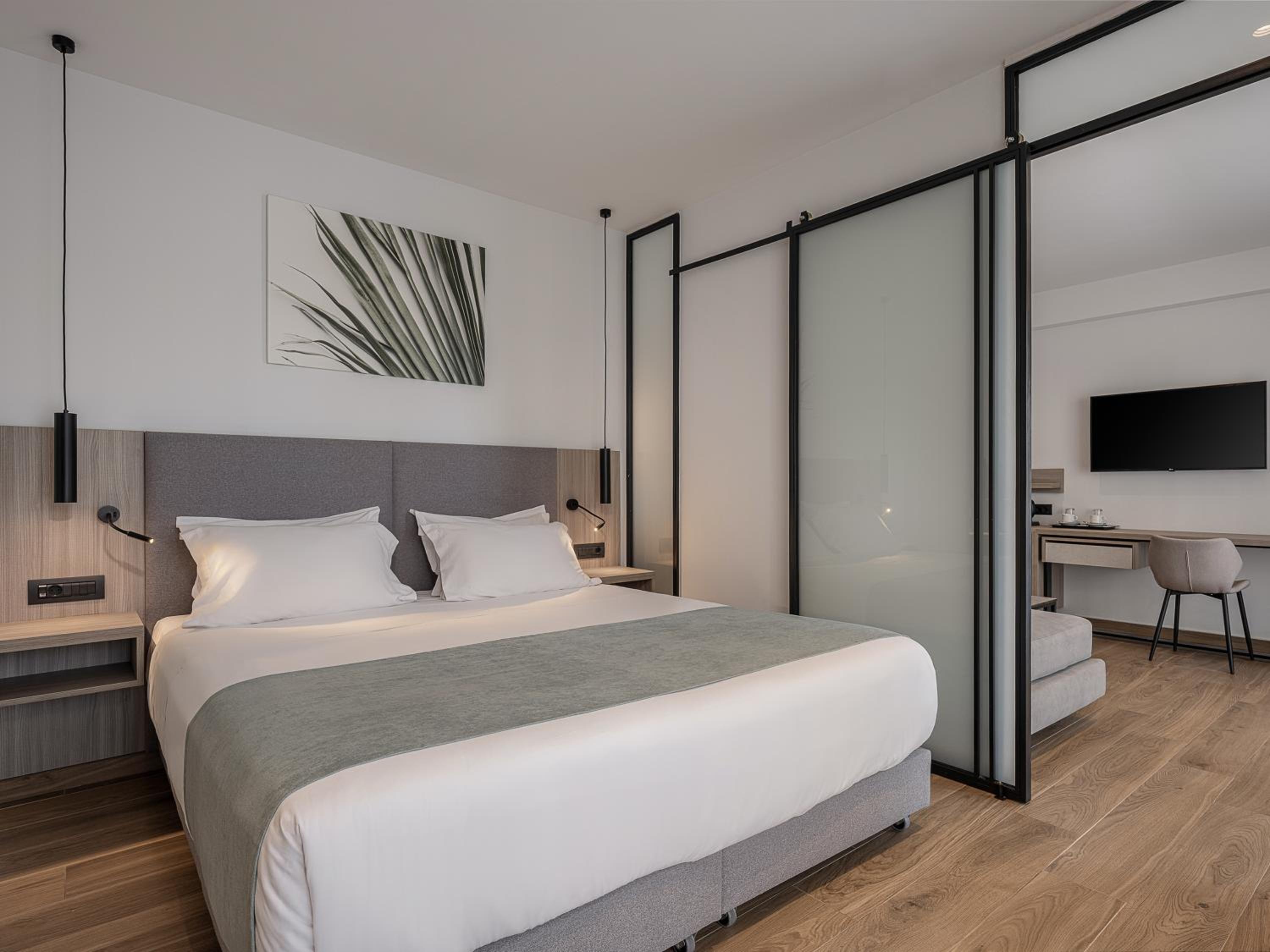 DOUBLE ROOM GRAND SUPERIOR
