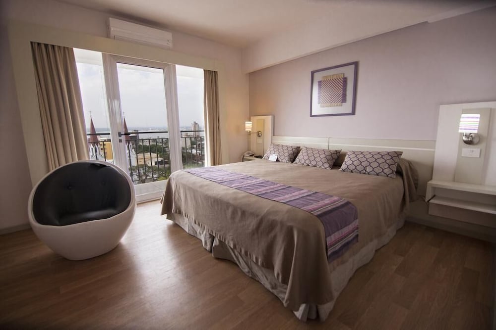 Hotel Continental 30/49