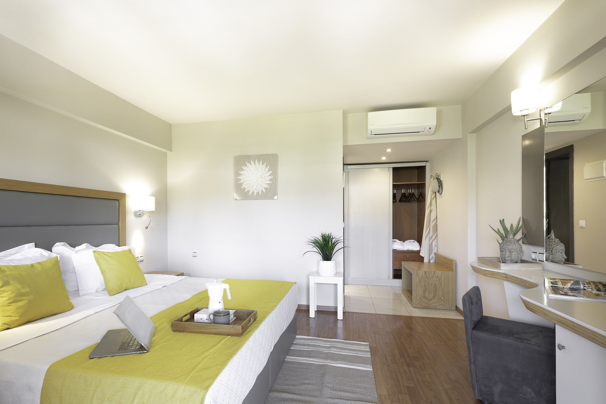 Room, Double Bed