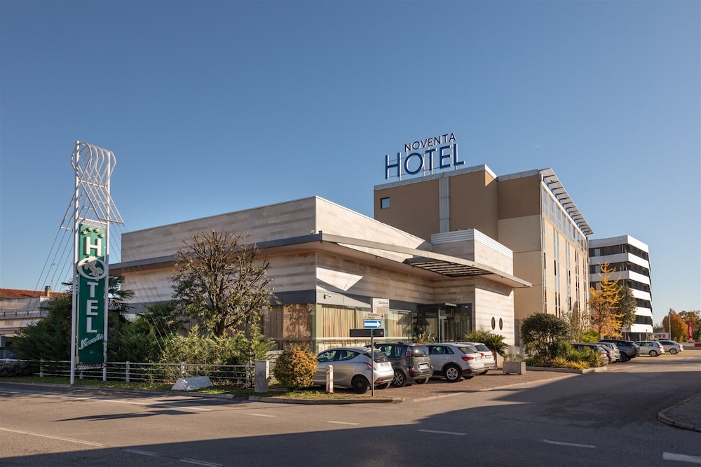NOVENTA HOTEL 47/54