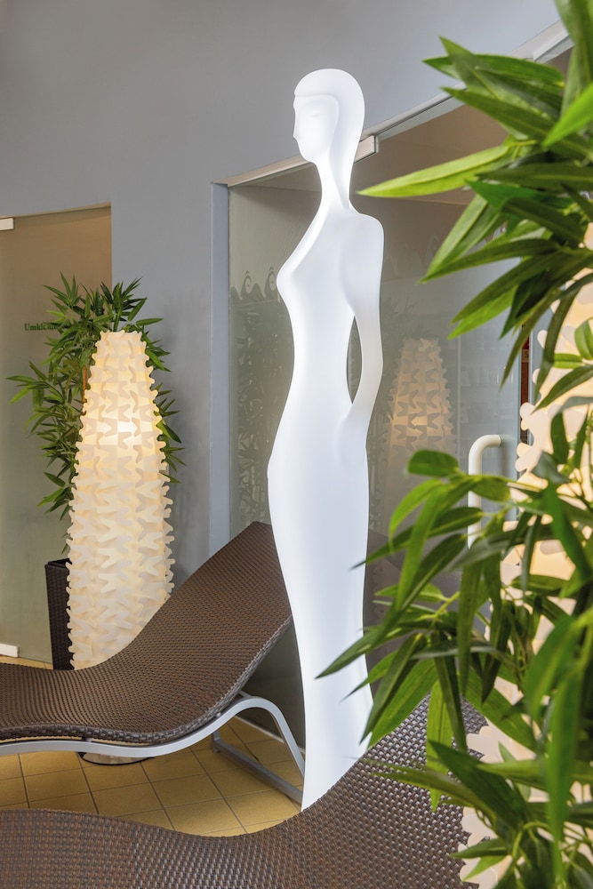 Parkhotel Ruegen 62/64