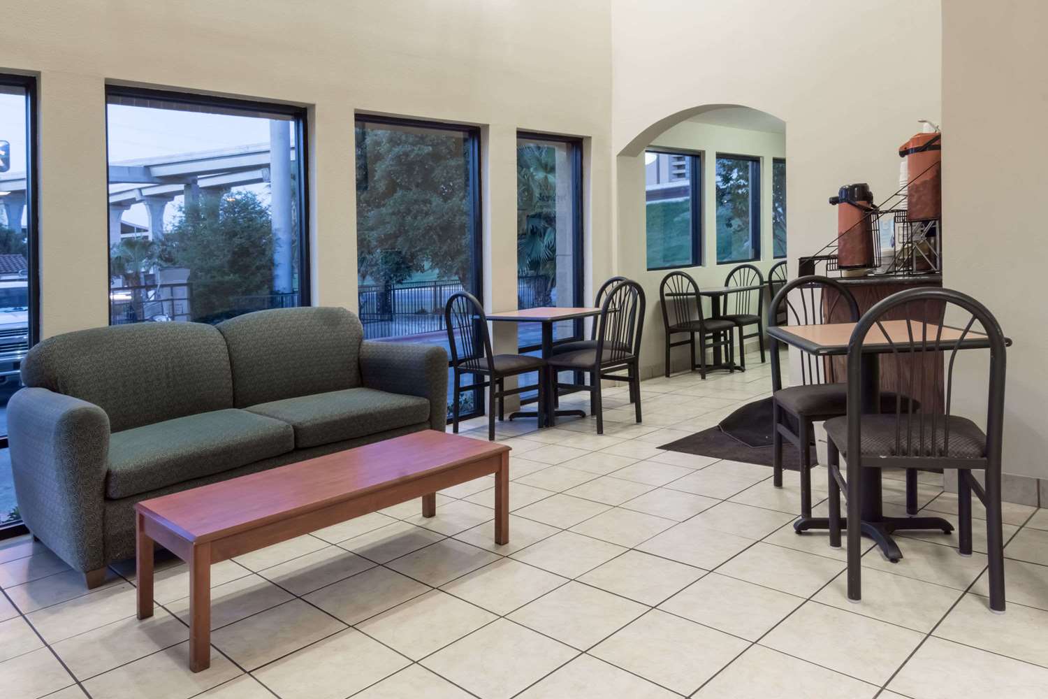 Days Inn Austin South 16/19