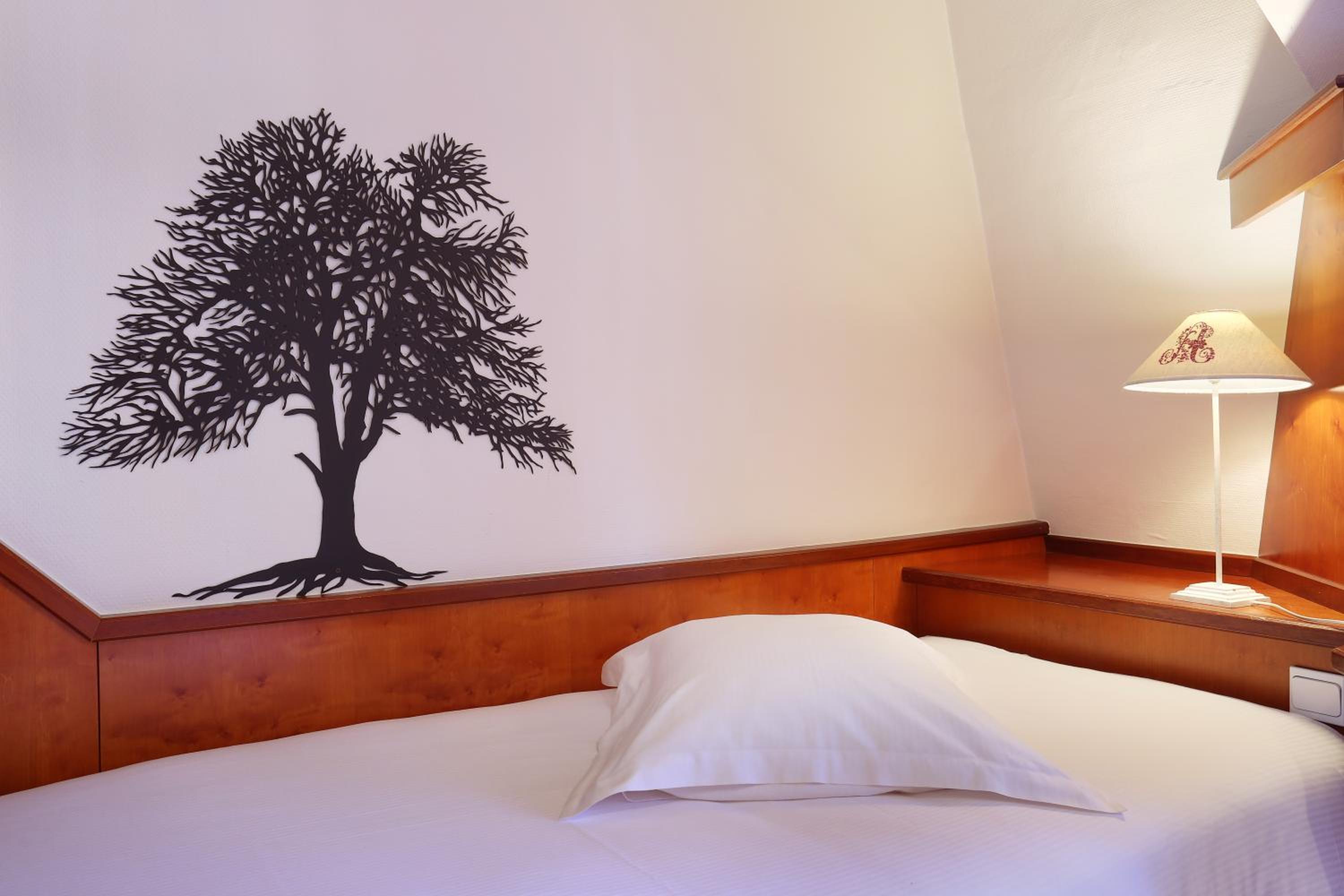 Room, Triple, Cathedral View