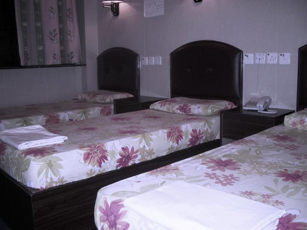 Uk Deluxe Hostel 33/39