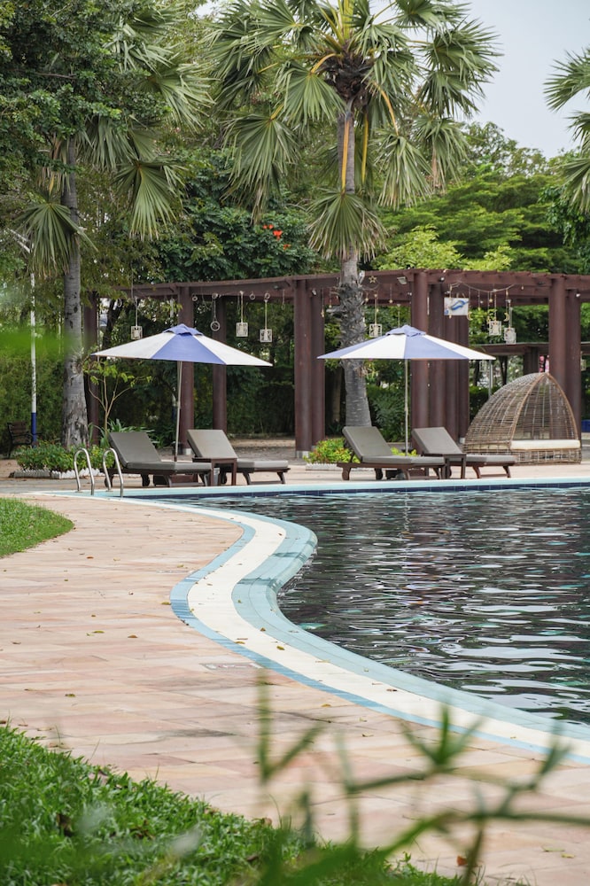 SOKHA PHNOM PENH RESIDENCE 72/75
