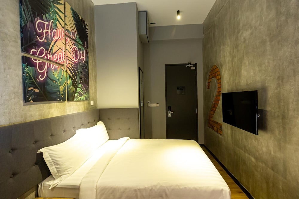 Brown Hotel 26/43