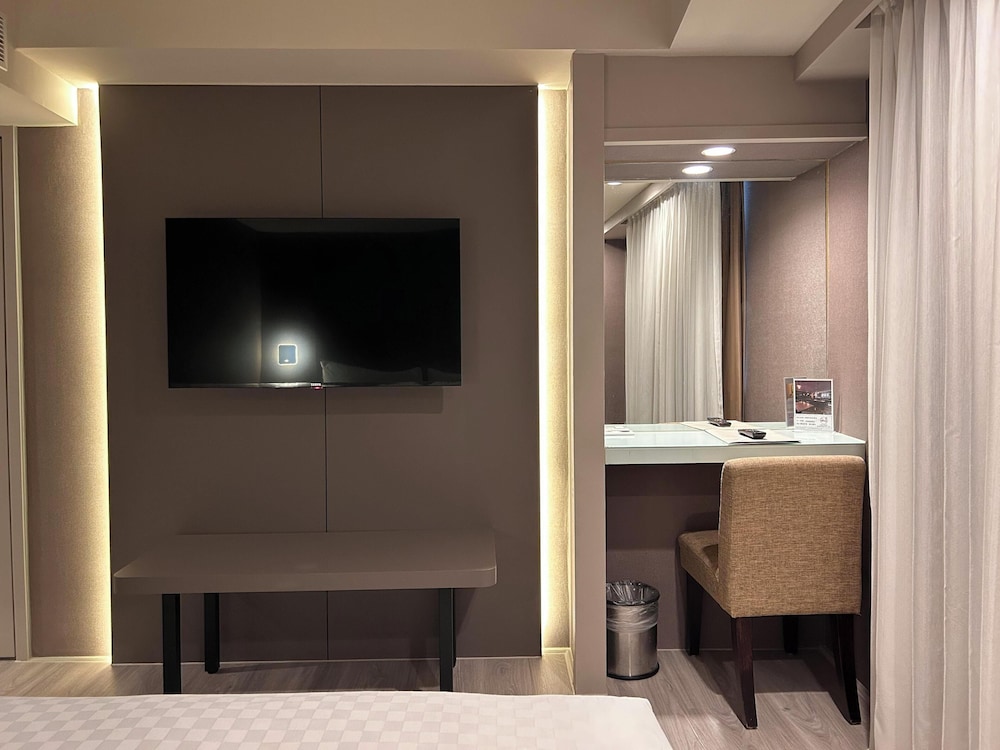 Forward Suites I 57/65