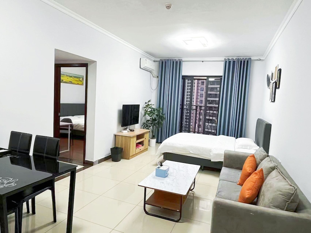 Angda Pazhou Apartment 37/60