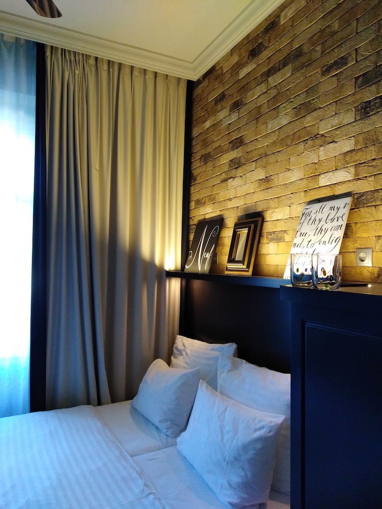 numa l Root Rooms and Apartments 27/81