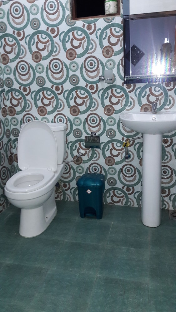 Srilusa Home Stay Hikkaduwa 18/19