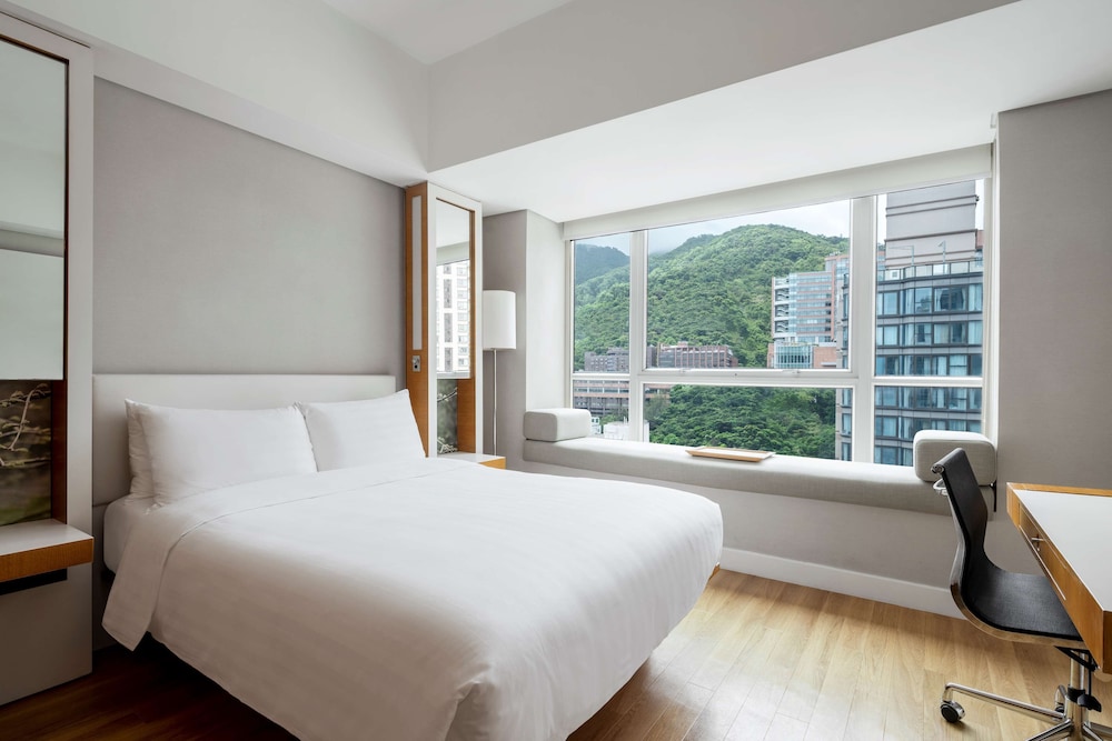JEN Hong Kong by Shangri-La 10/68