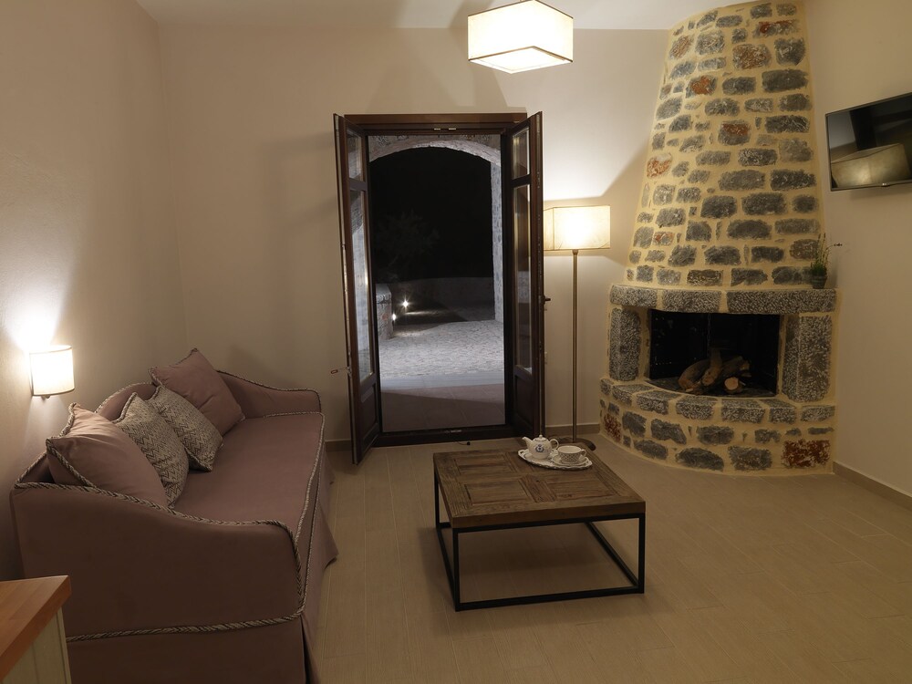Kamares Villa 34/69