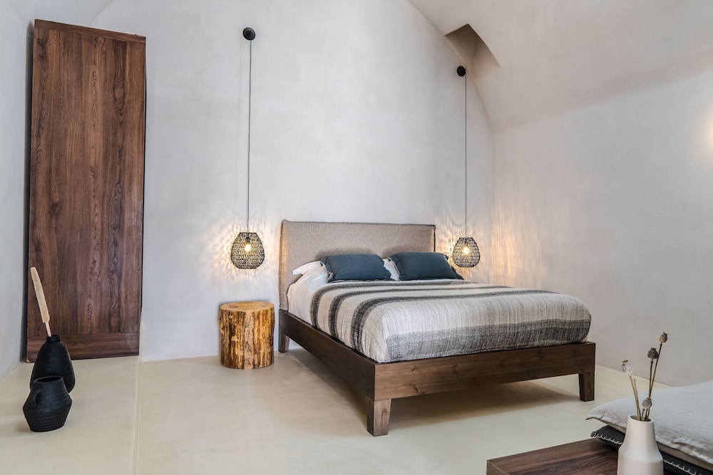 Pyrgos 1870 A Restored Winery 5/46