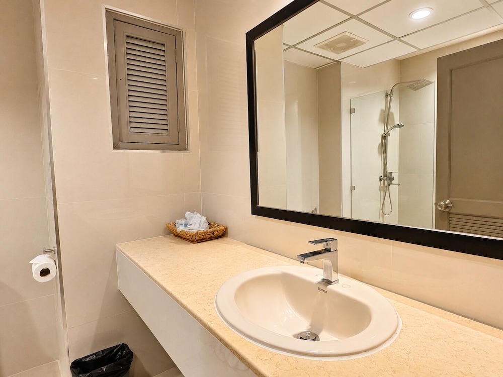 Avana Laemchabang Hotel 54/57