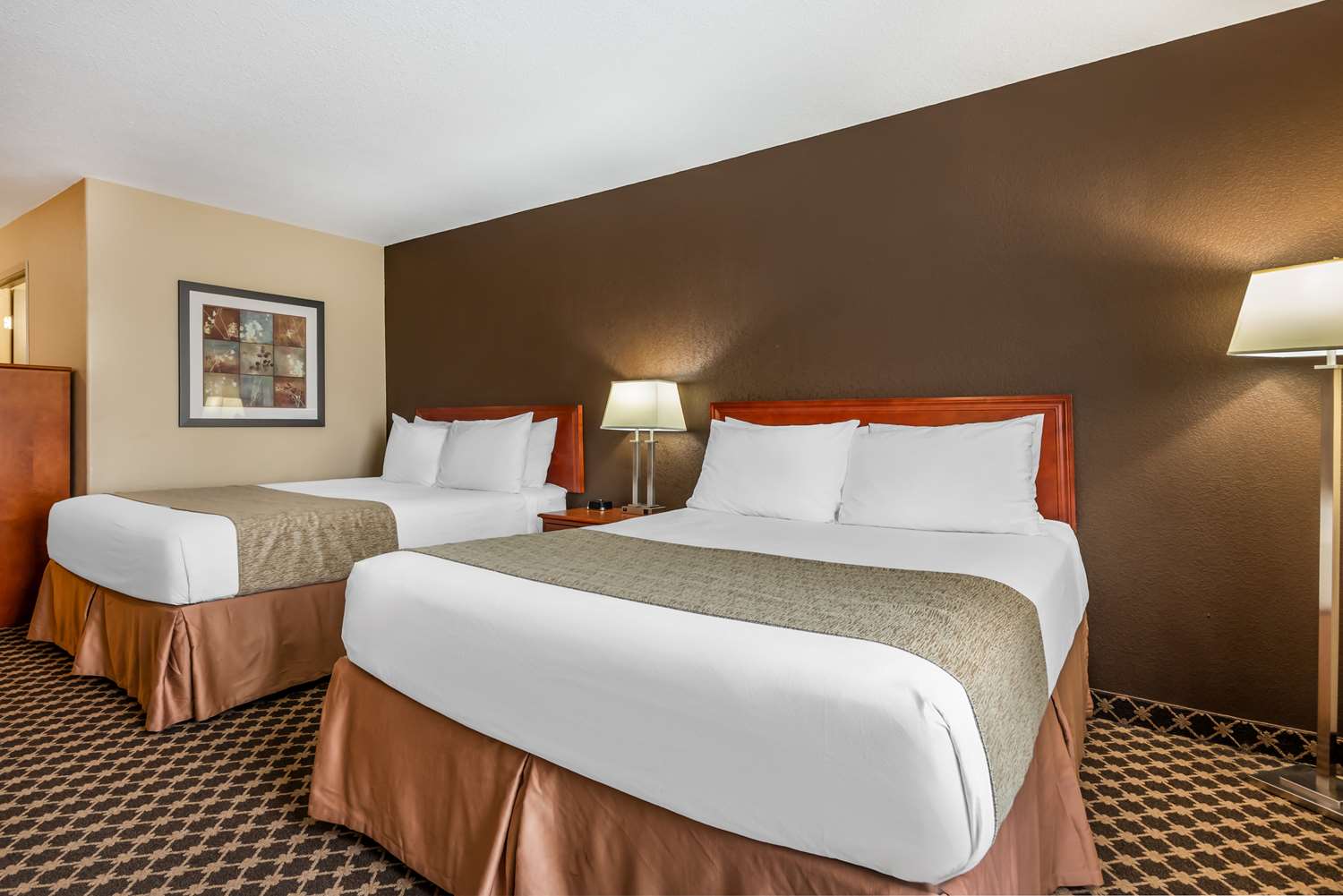 Best Western Strathmore Inn 6/25