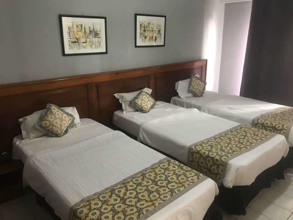Al Baraka Hotel 23/50