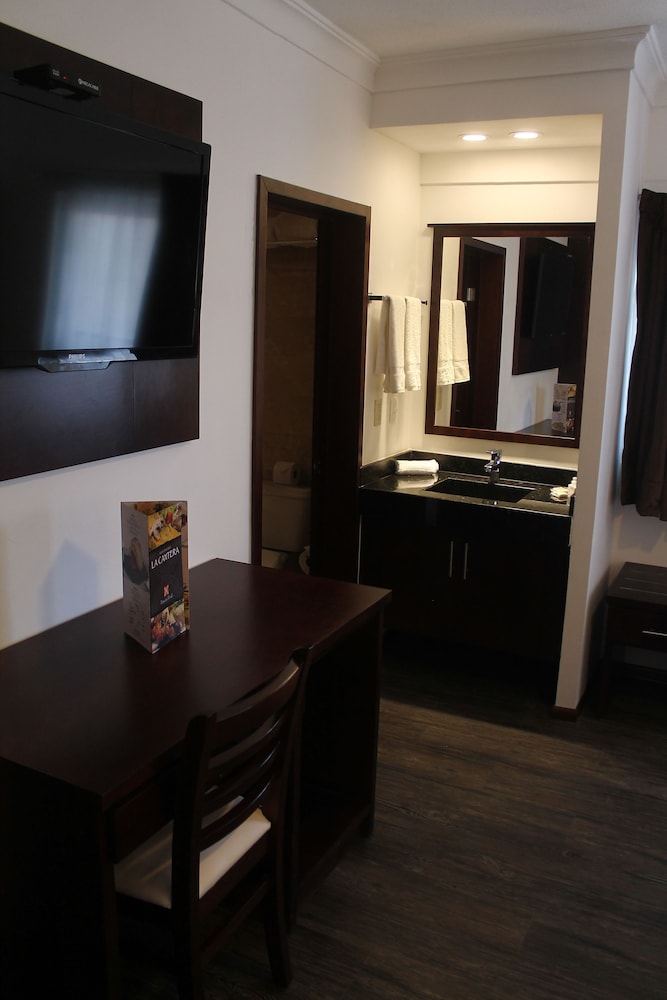 Hotel Rincón Real Suites 32/48