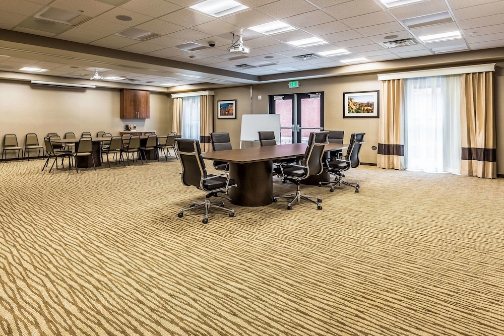 Comfort Suites St George - University Area 38/47