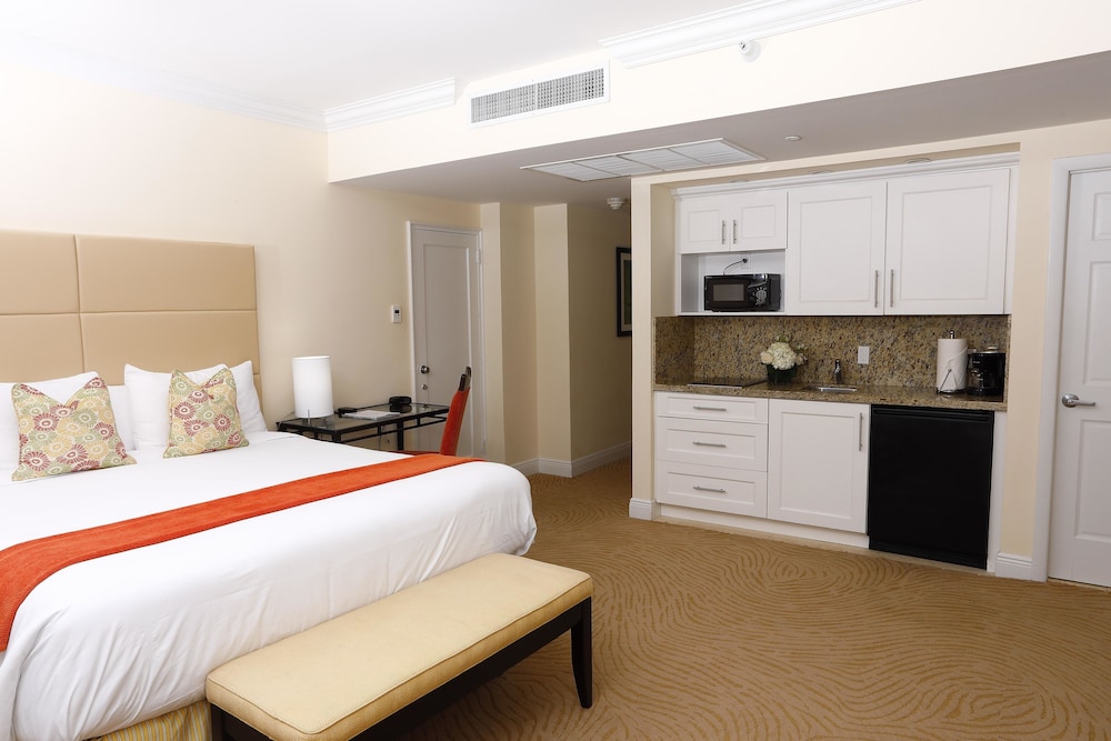 Sea View Hotel 8/74