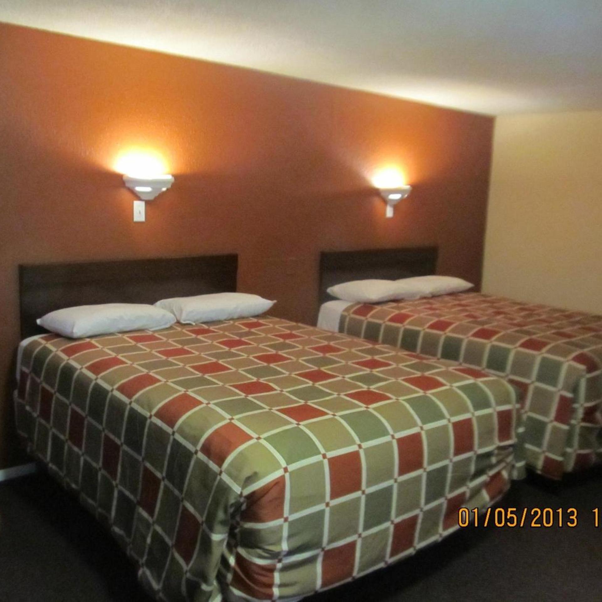 TRAVELERS LODGE EADS COLORADO 17/50