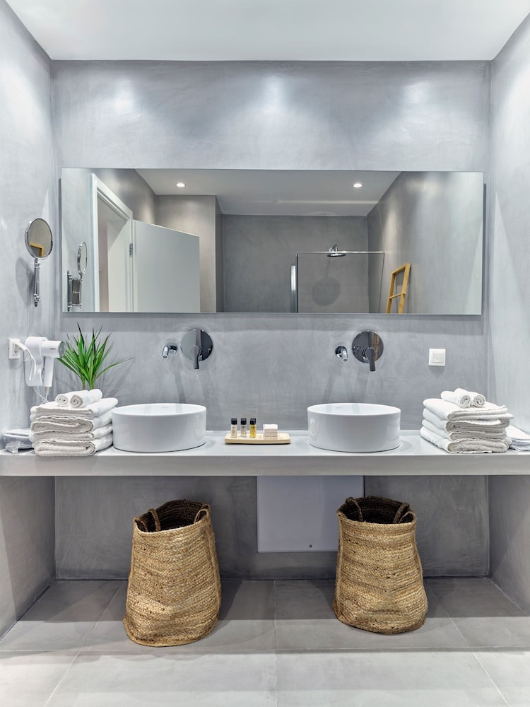 BLUE MARE VILLAS 7/48