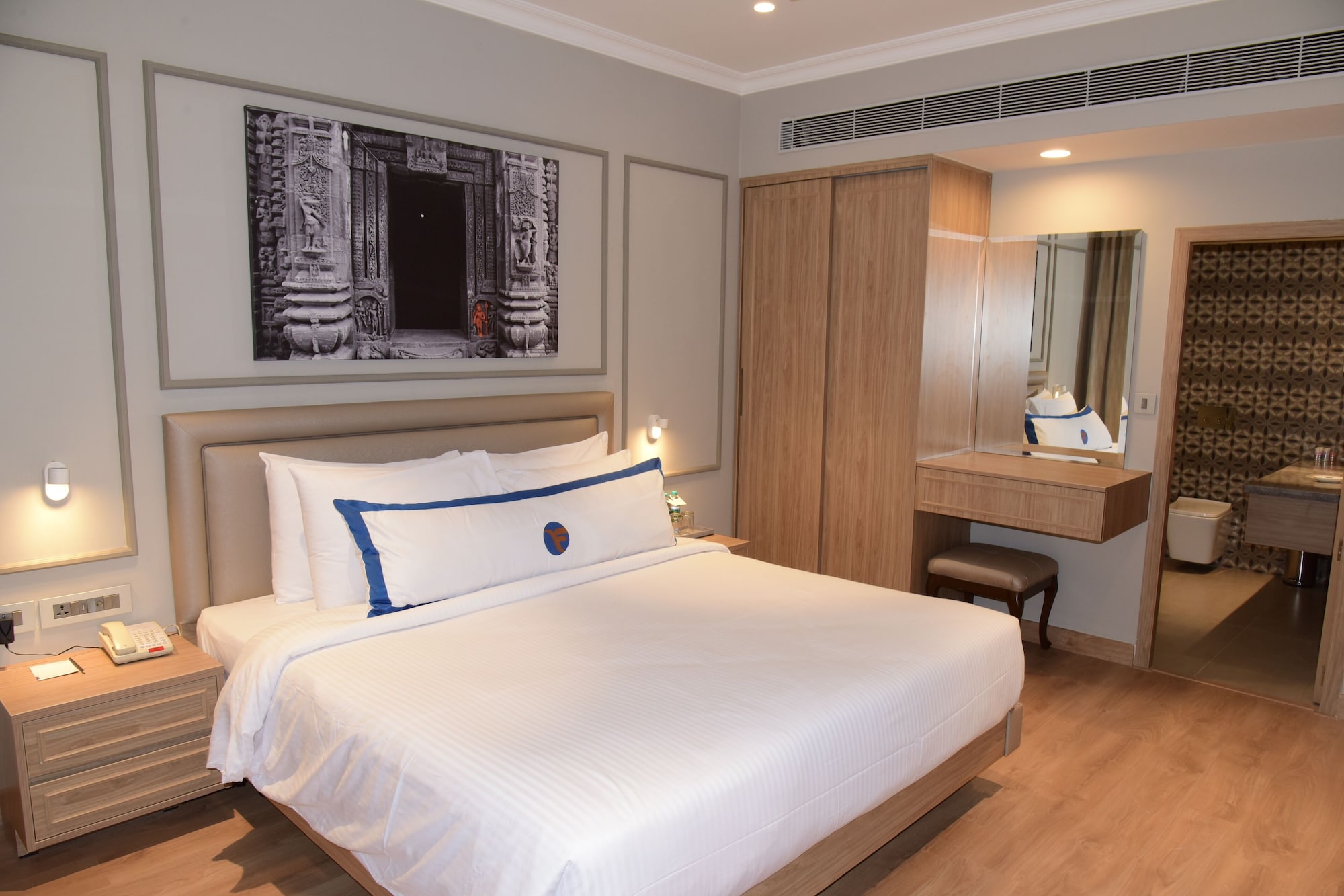 Premium, King Bed
