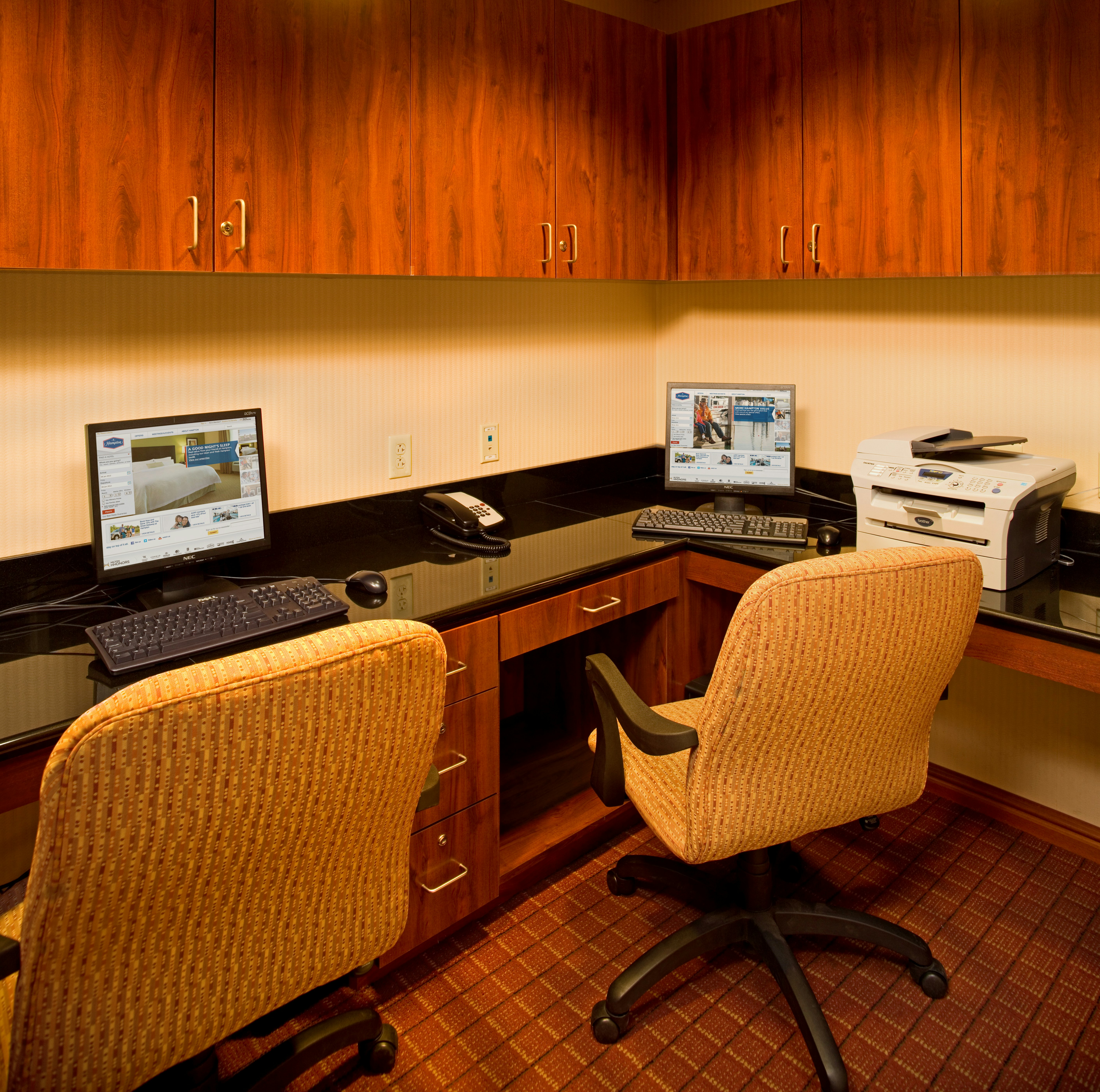 Hampton Inn and Suites Pittsburgh Meadow Lands 35/47