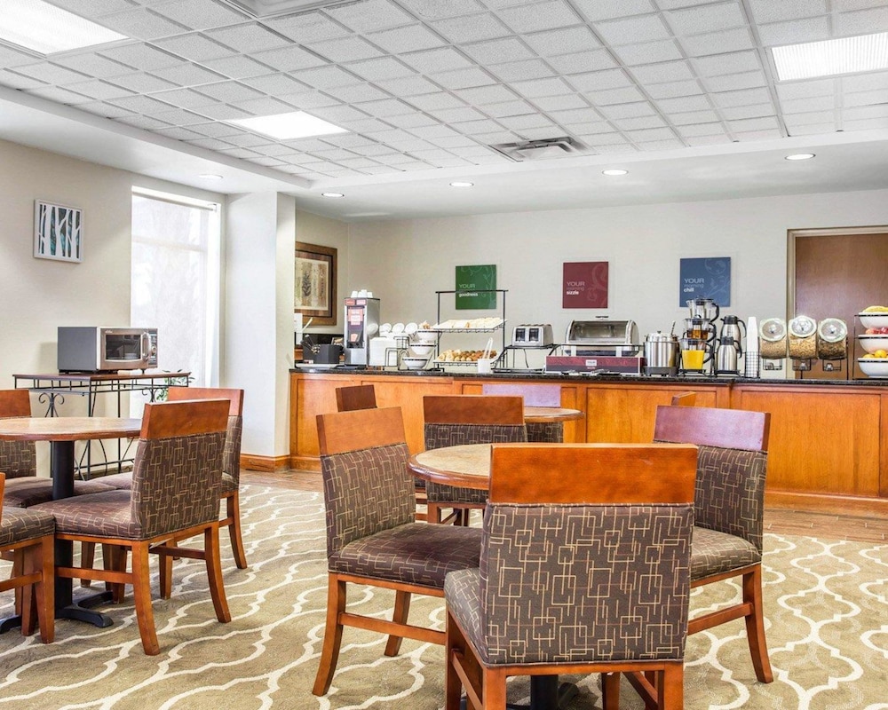 Comfort Inn & Suites Walterboro I-95 50/63
