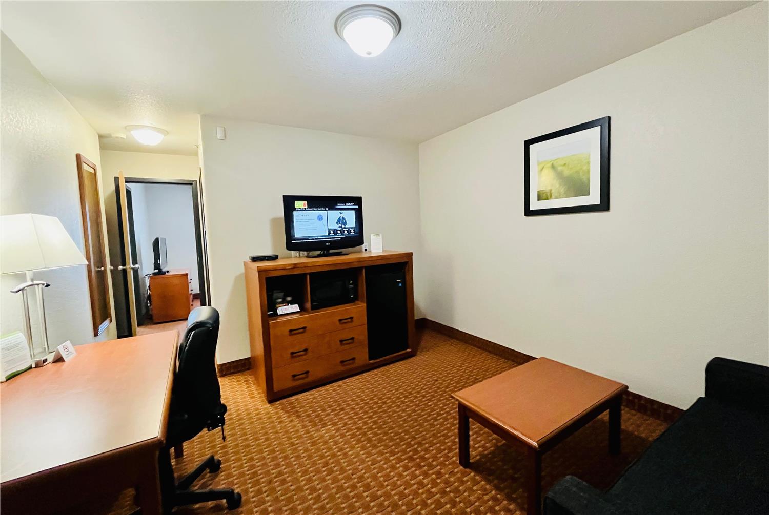 Super 8 By Wyndham Grande Prairie 19/35