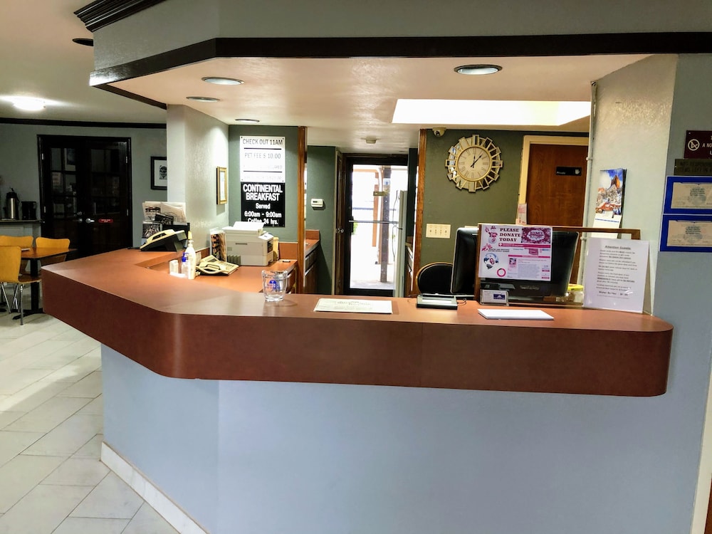 Americas Best Value Inn & Suites Yukon Oklahoma City 21/32